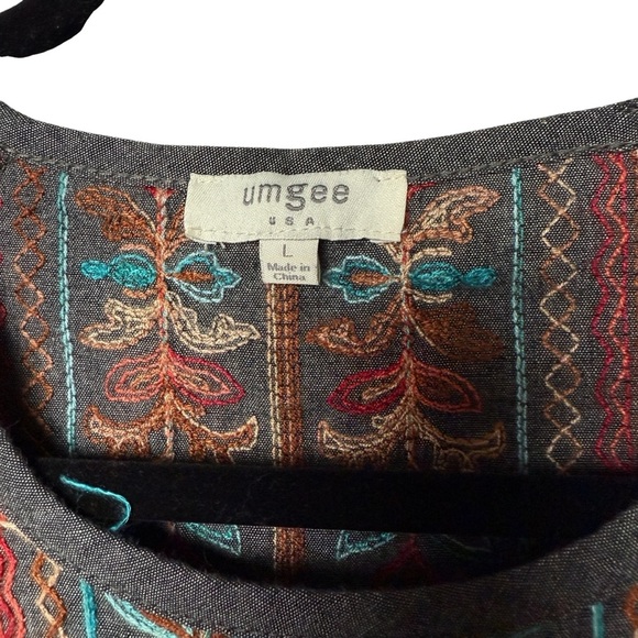 Umgee Embroidered Blouse Top Sz L  Bohemian Texture Knit Black Boho Hippie Gypsy - Picture 2 of 9